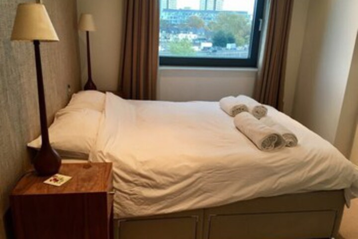 Room 7 of 19