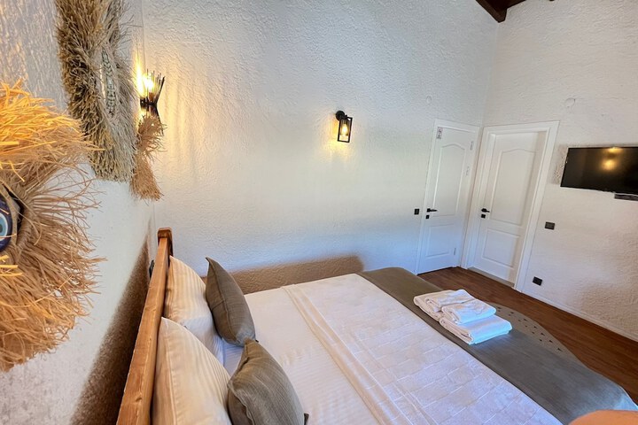 Room 7 of 46