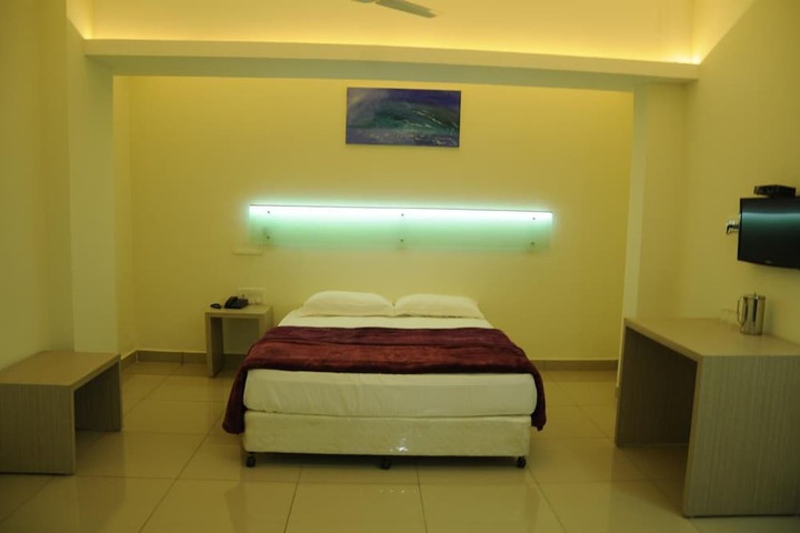 Room 20 of 29