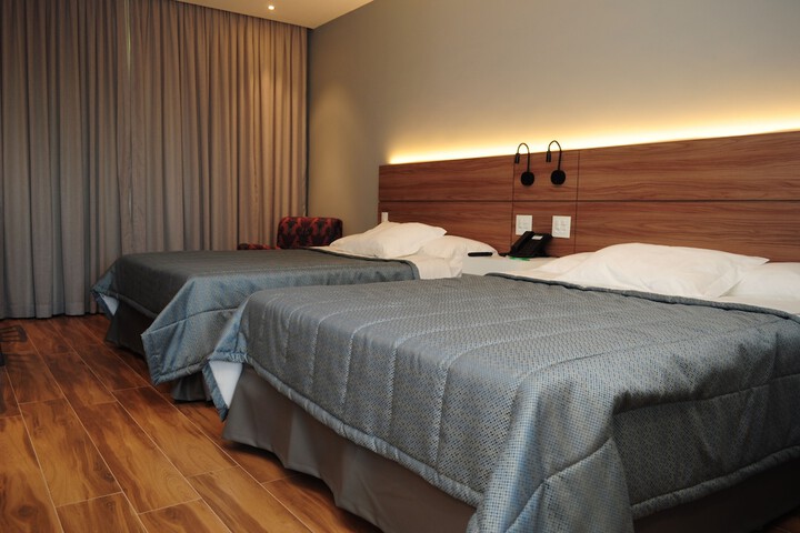 Room 7 of 34