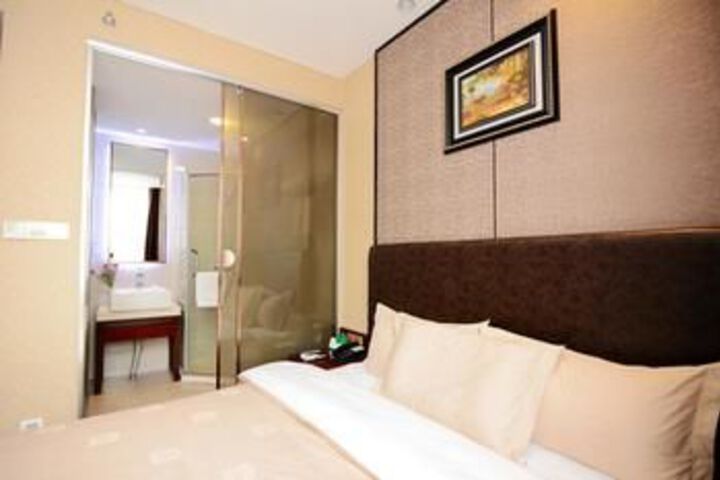 Room 2 of 13