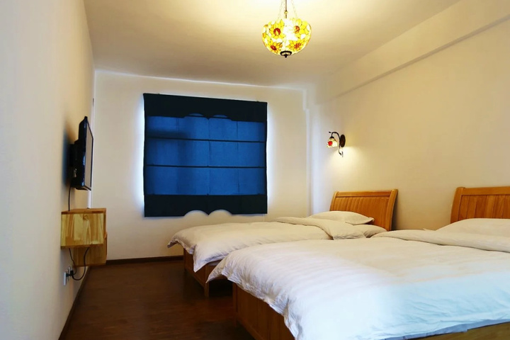 Room 2 of 11