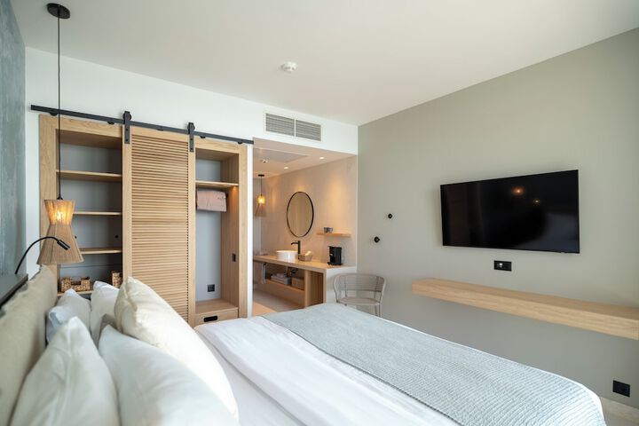 Room 5 of 55