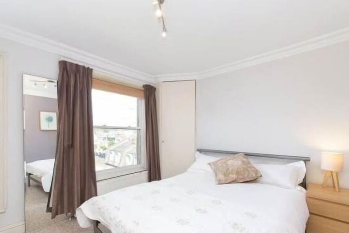 Room 5 of 29