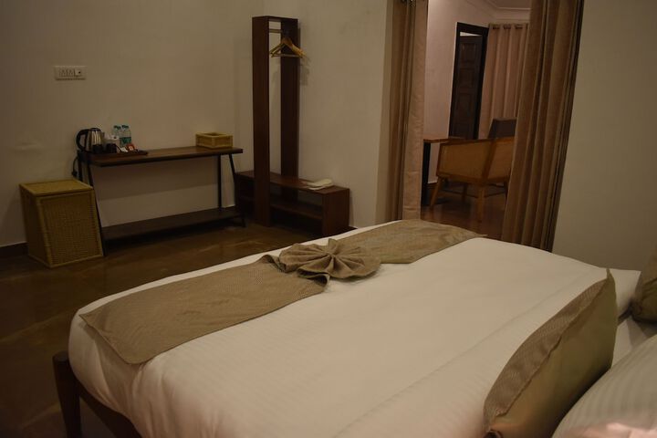 Room 16 of 96
