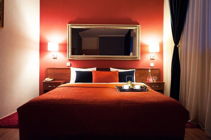 Room 7 of 38