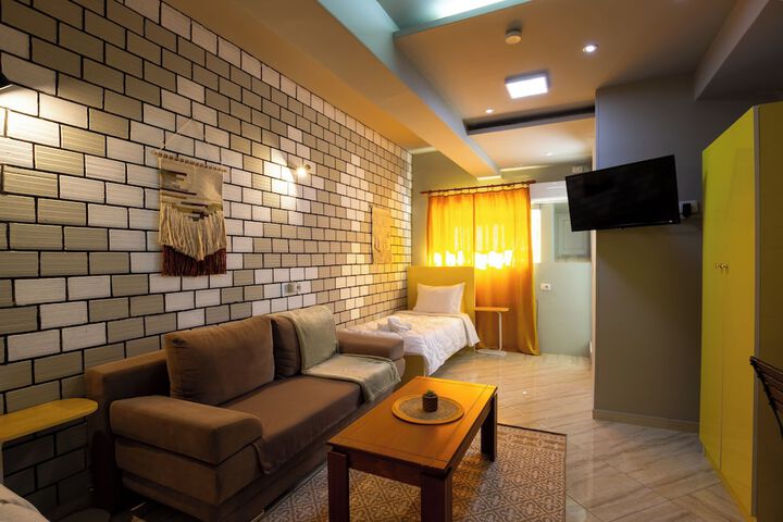 Room 58 of 90