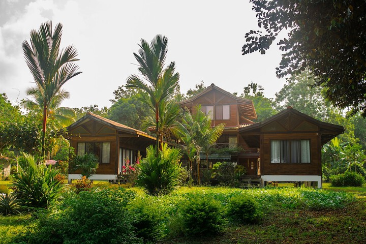 Kenaki Lodge
