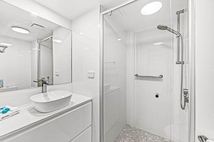 Room 135 of 182