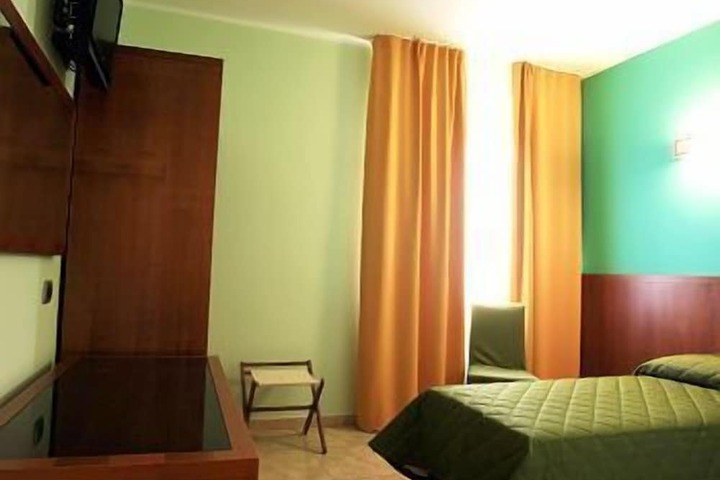 Room 17 of 64