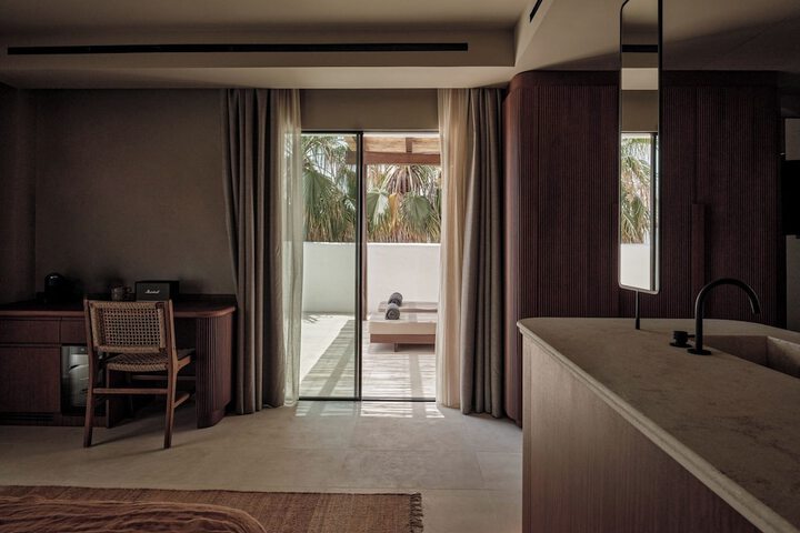 Room 27 of 225