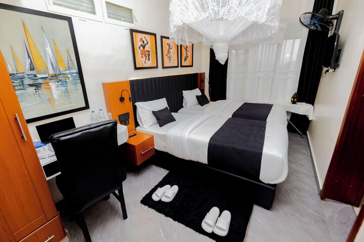 Room 20 of 94