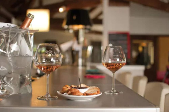 Dining Photos