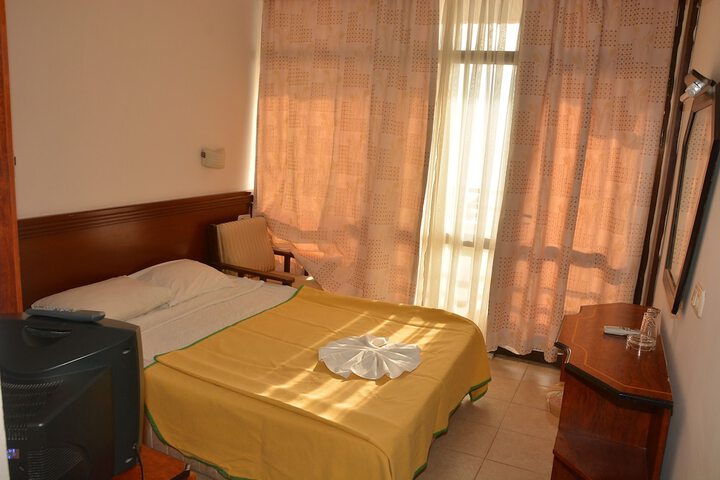 Room 16 of 51