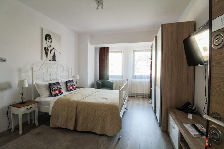 Room 29 of 81