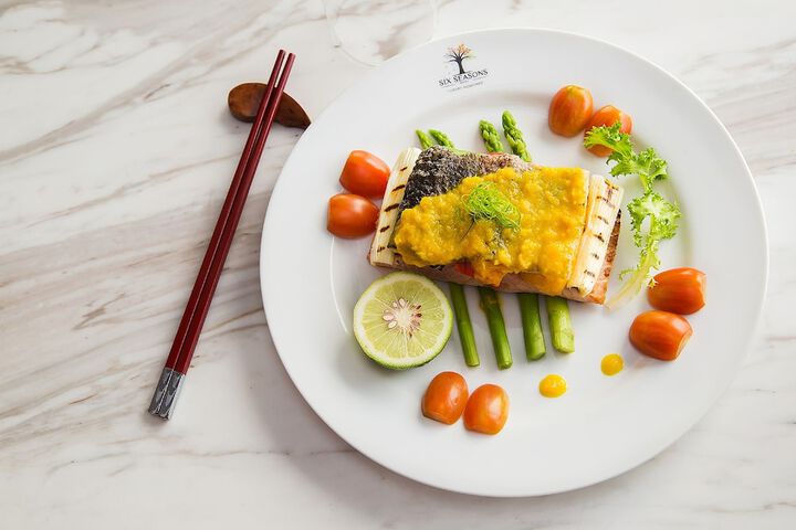 Dining 45 of 65