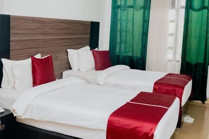 Room 3 of 22