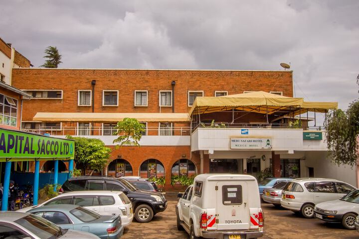 Meru Safari Hotel
