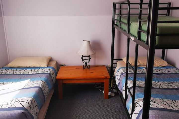 Room 6 of 25