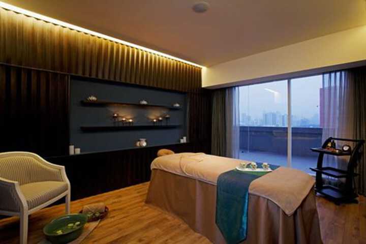 Room 49 of 75