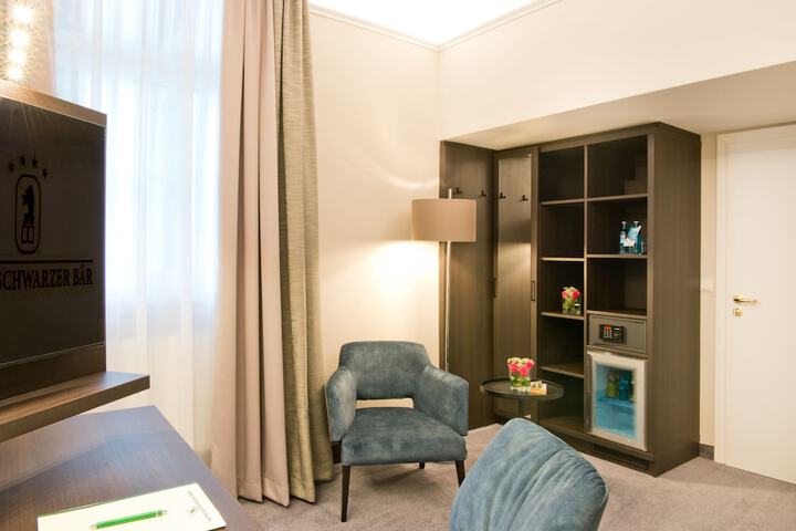 Room 25 of 53