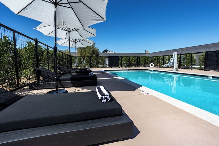 Pool image of Hotel Bayit Modesto Salida
