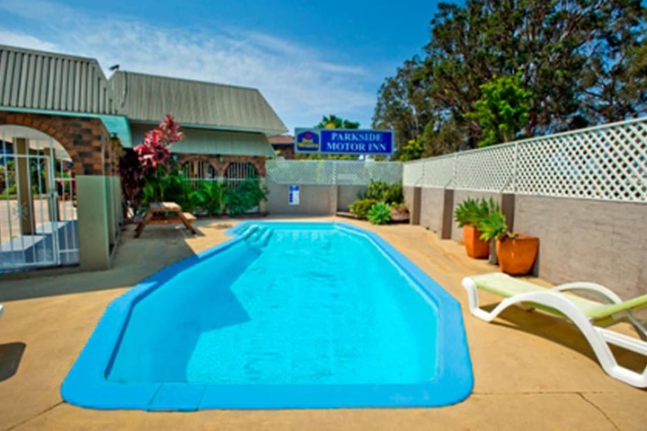 Pool 33 of 40