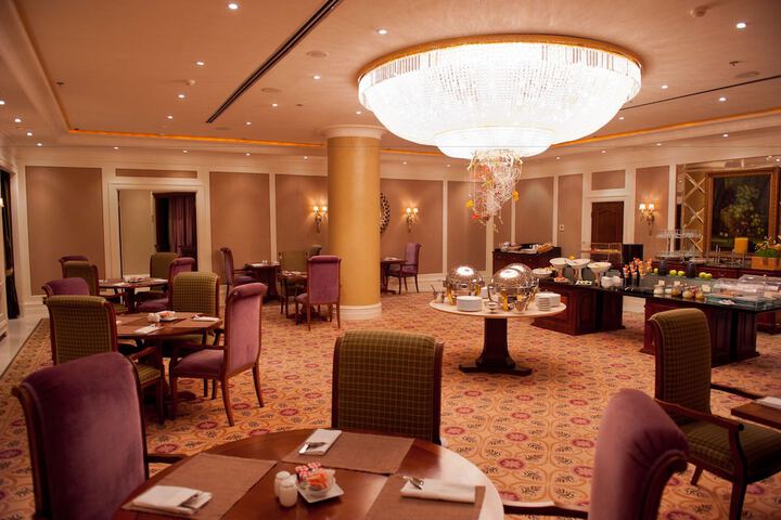 Dining 58 of 80