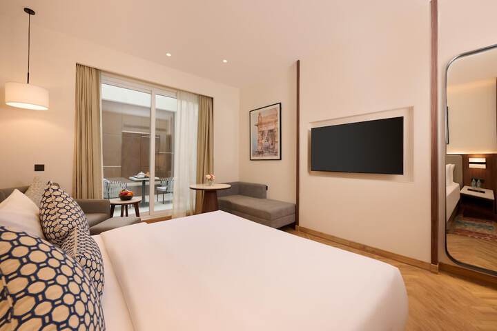 Room 28 of 71