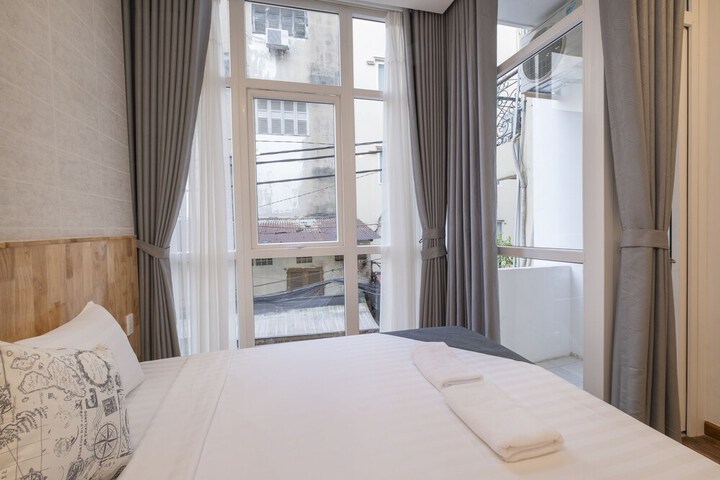 Room 16 of 37