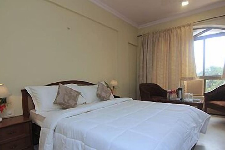 Room 4 of 43