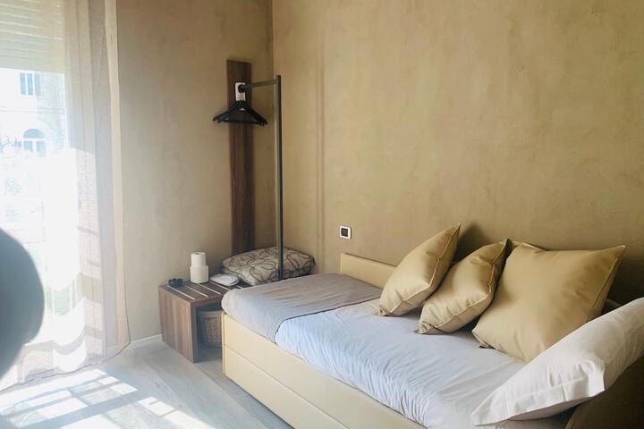 Room 12 of 92