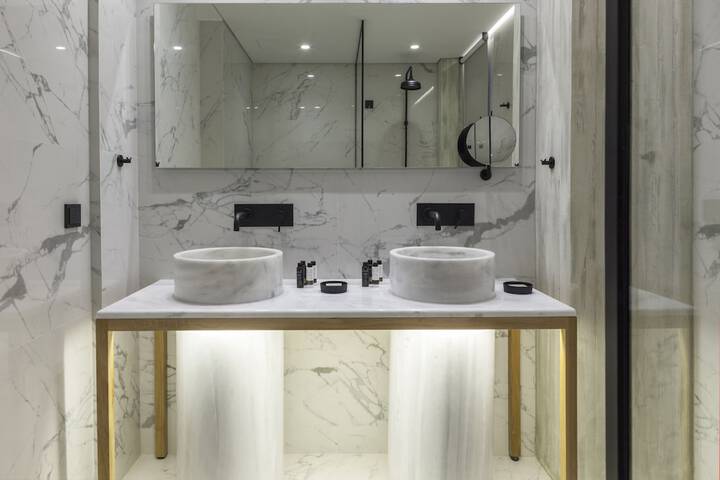 Bath Interior