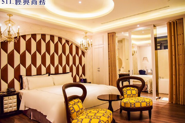 Room 5 of 91