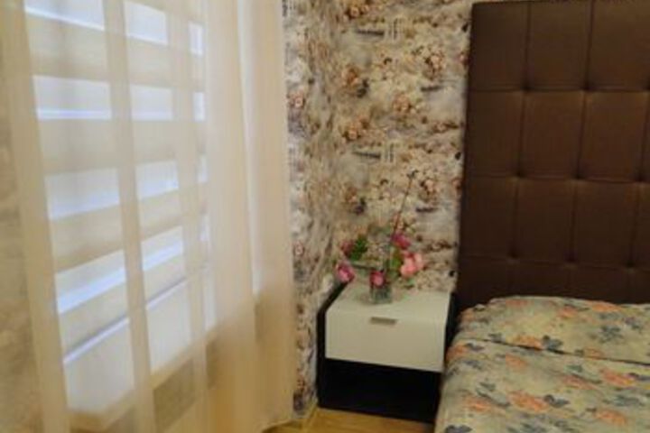 Room 78 of 103