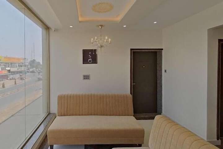 Room 9 of 29