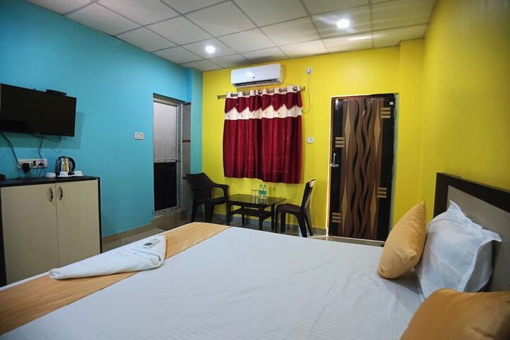 Room 3 of 9