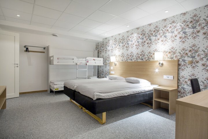 Room 18 of 91