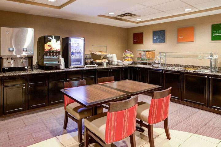 Breakfast area