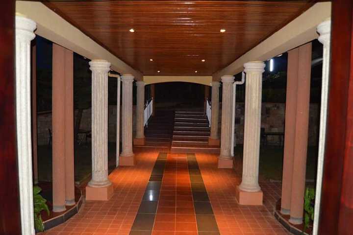 Ballroom/Hall 33 of 55