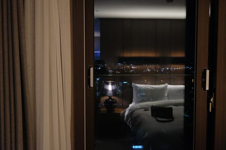 Room 21 of 34