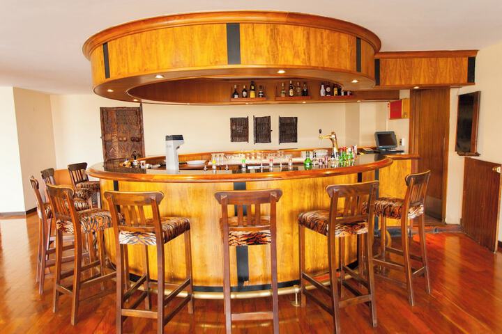 Lounge 190 of 276