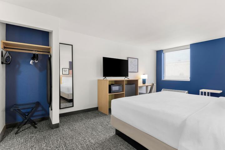Room 9 of 22