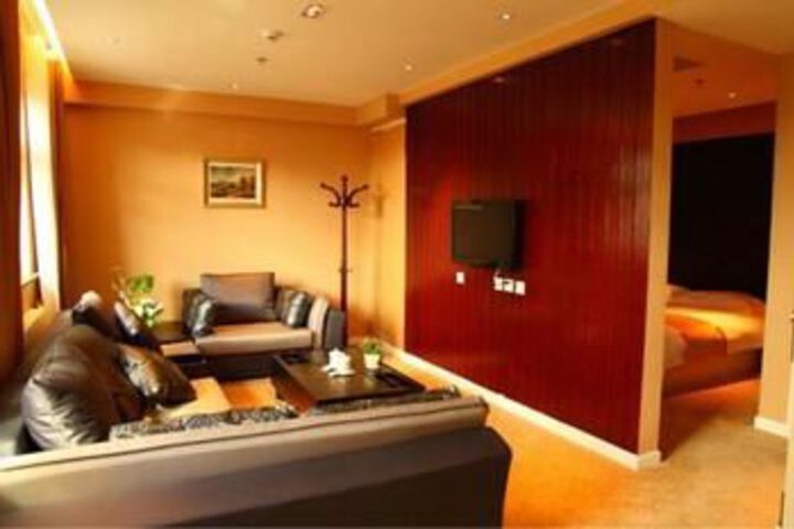 Room 13 of 39