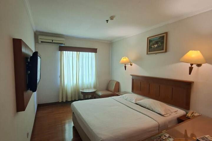 Room 10 of 20