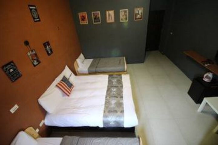 Room 7 of 44