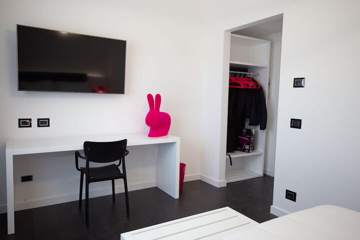 Room 6 of 60
