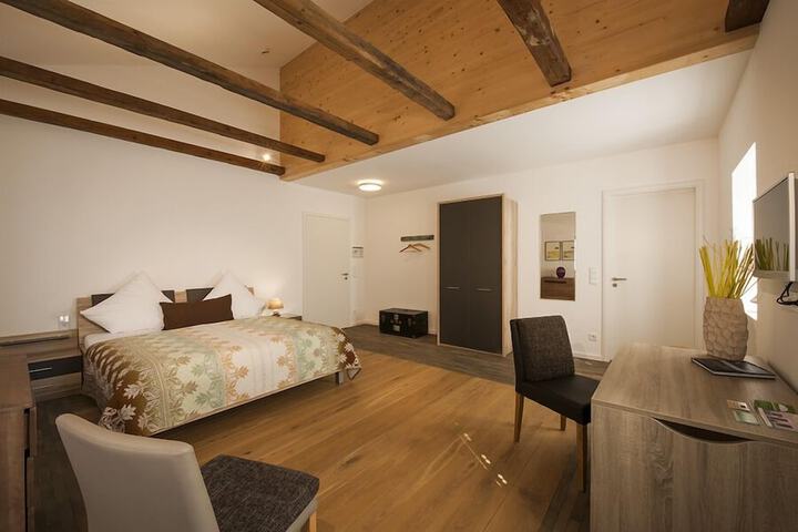 Room 10 of 41