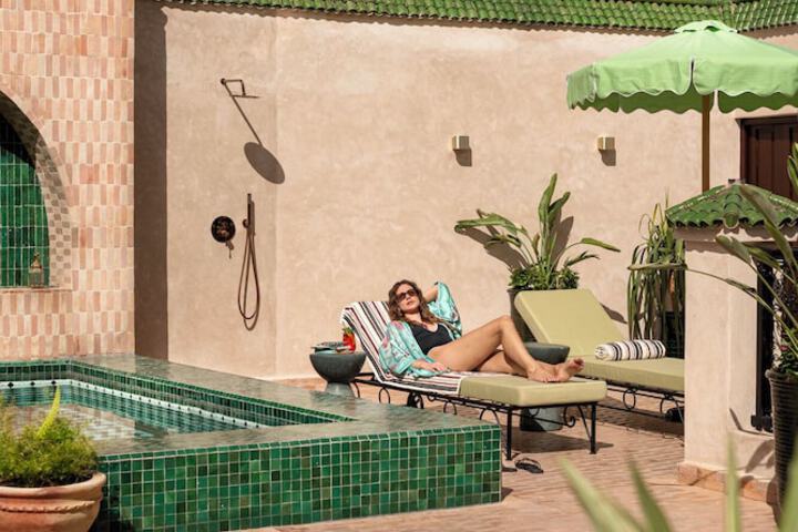 Hotel with Pool