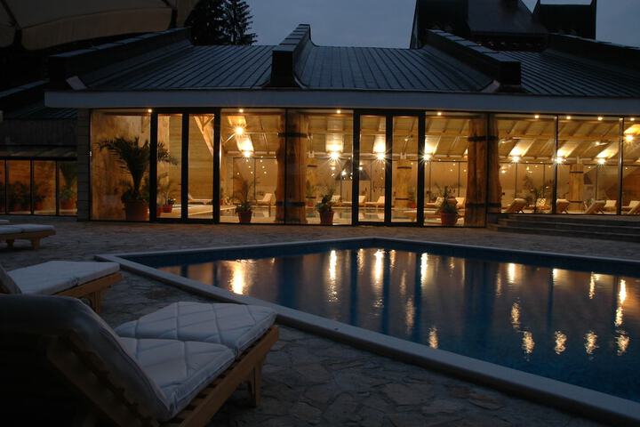 Pool 28 of 53
